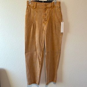 Mustard Colored Pants 💛